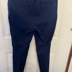 RAFAELA comfort straight leg pants 77% viscose, 20% nylon, 3% elastane.